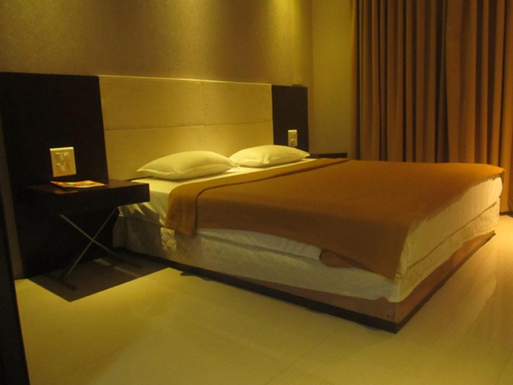 Hotel Blue Lagoon Daman Dış mekan fotoğraf