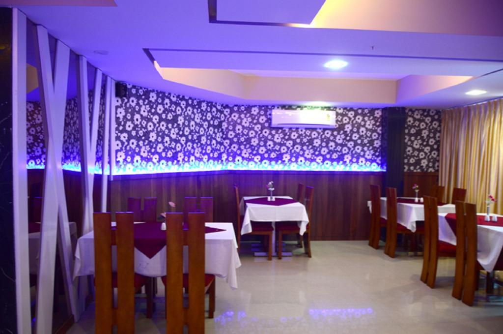 Hotel Blue Lagoon Daman Dış mekan fotoğraf