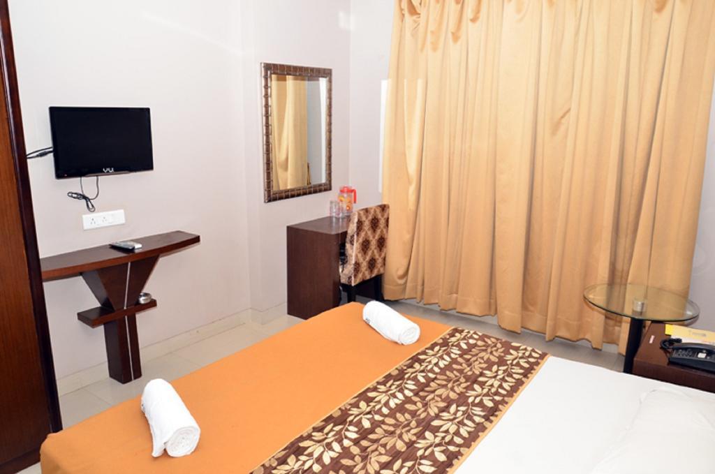 Hotel Blue Lagoon Daman Dış mekan fotoğraf