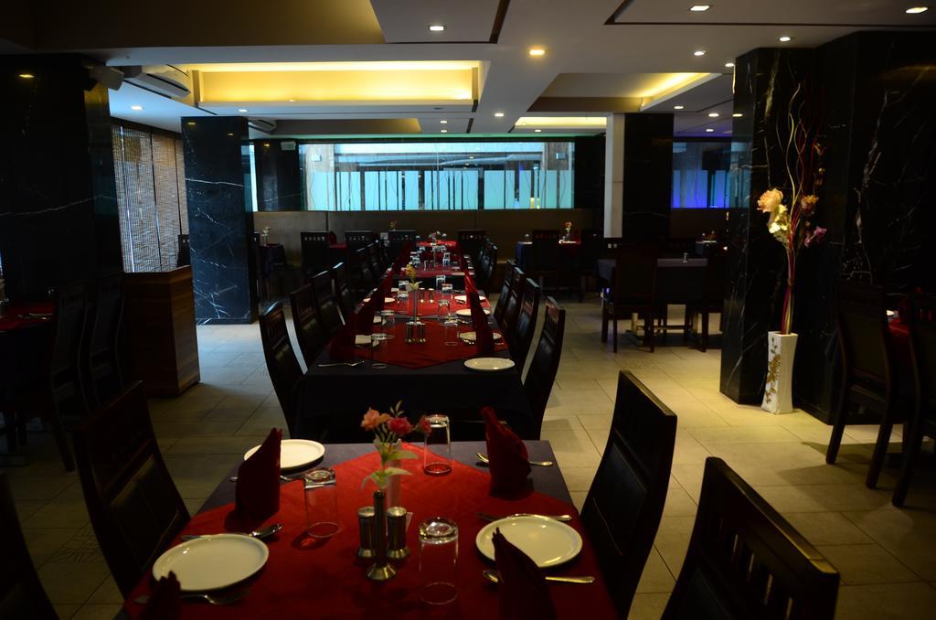 Hotel Blue Lagoon Daman Dış mekan fotoğraf