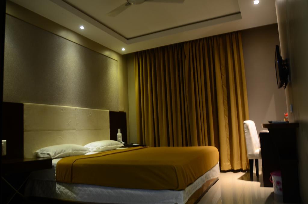 Hotel Blue Lagoon Daman Oda fotoğraf