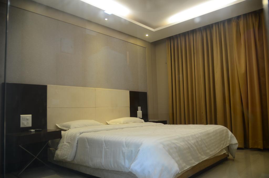 Hotel Blue Lagoon Daman Dış mekan fotoğraf